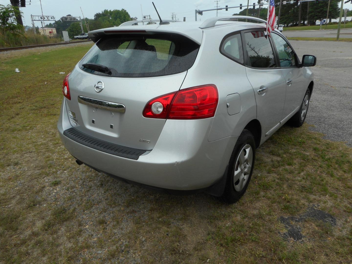 2014 Gray Nissan Rogue (JN8AS5MV4EW) , located at 2553 Airline Blvd, Portsmouth, VA, 23701, (757) 488-8331, 36.813889, -76.357597 - Photo#5